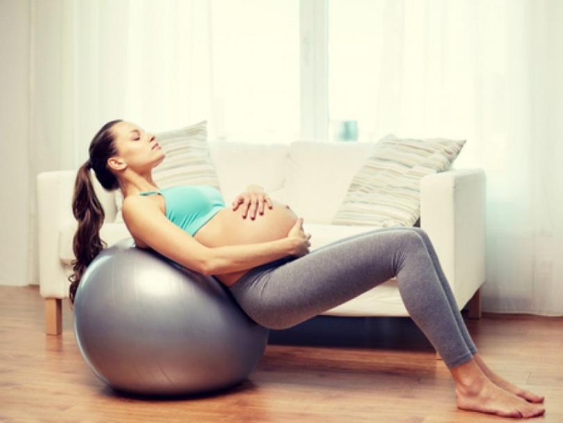 Упражнения для беременных: обзор доступных видов фитнеса для будущих мам